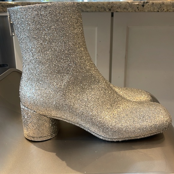 NIB MM6 MAISON MARGIELA SILVER GLITTER ANKLE ZIP UP BOOT . 39/8.5 - Picture 4 of 9